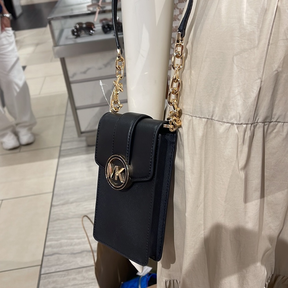 MICHAEL KORS CARMEN SMALL FAUX LEATHER PHONE CROSSBODY BAG - Picture 14 of 16